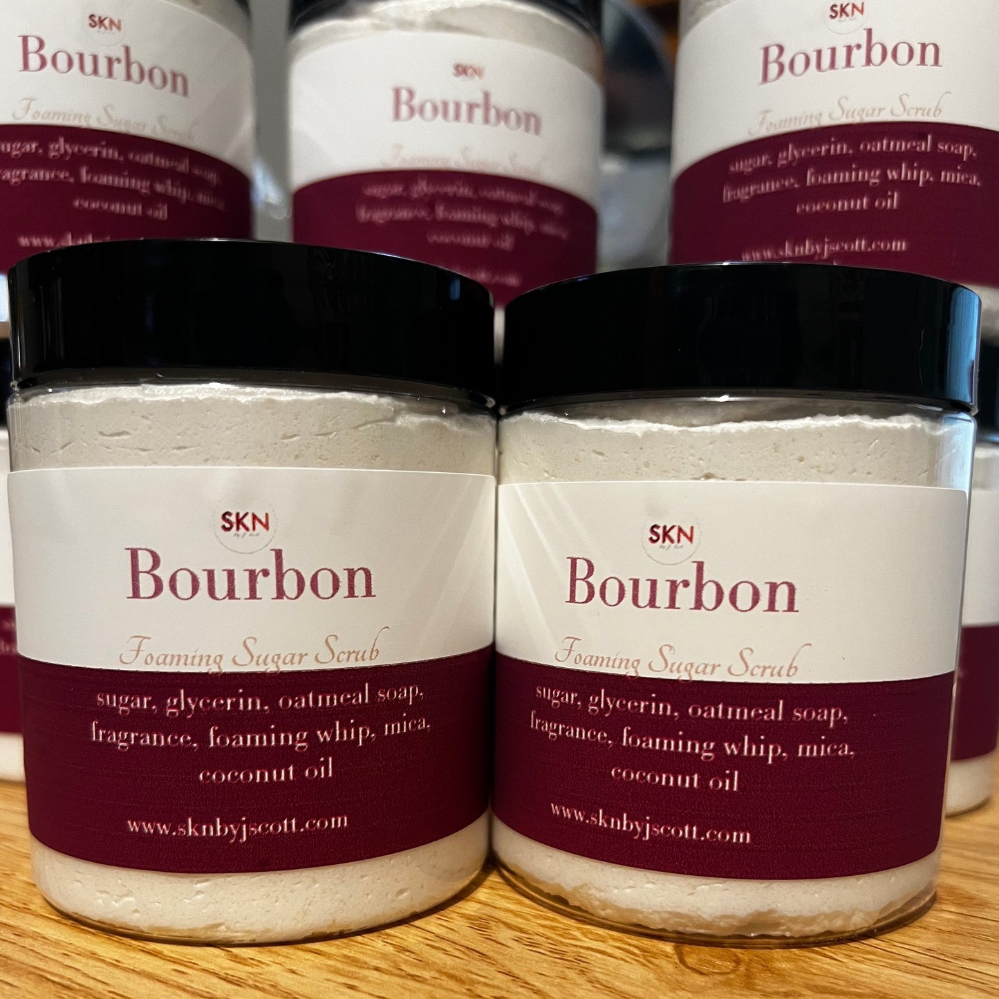 Bourbon foaming sugar scrub